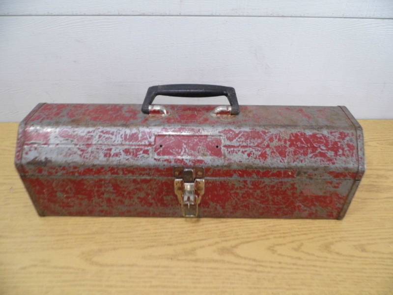 lot 60 image: Toolbox wTools