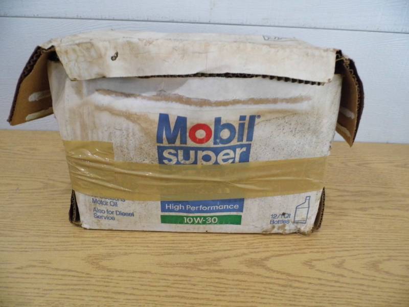 lot 63 image: Case of 12 Mobil Oil