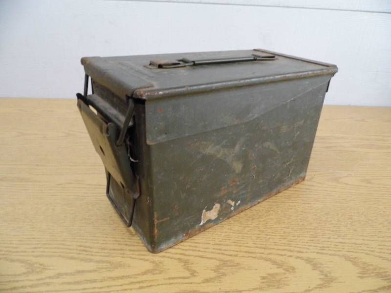 lot 72 image: Metal Ammunition Can