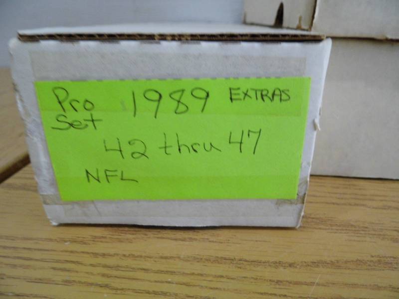 lot 104 image: Large Lot of NFL Cards
