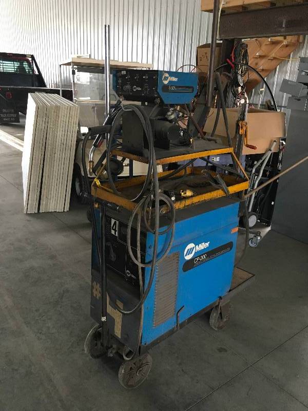 lot 16 image: CP200 Wire Feed Welder 3-Phase