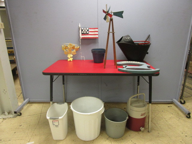 lot 214 image: ARCADE WINDMILL TOY AND ASSORTED HOUSEWARES