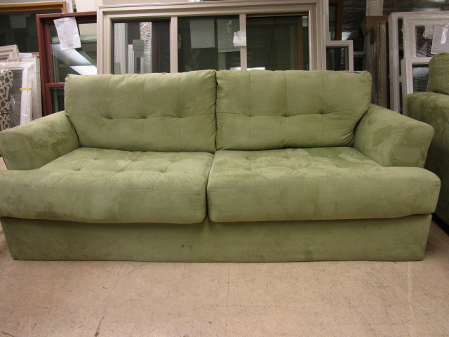 lot 222 image: ASHLEY FURNITURE SOFA