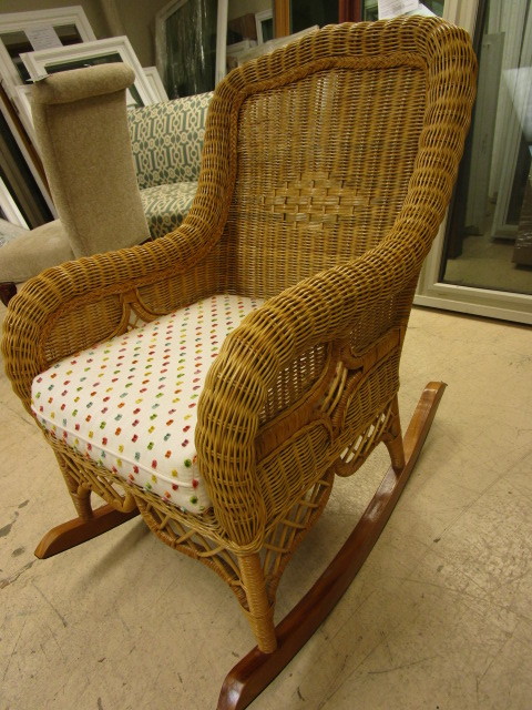 lot 225 image: RATTAN ROCKING CHAIR