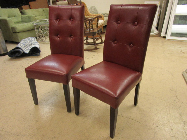 lot 227 image: TWO ACCENT CHAIRS