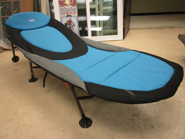 lot 229 image: TIMBER RIDGE CAMPING LOUNGE CHAIR RECLINER