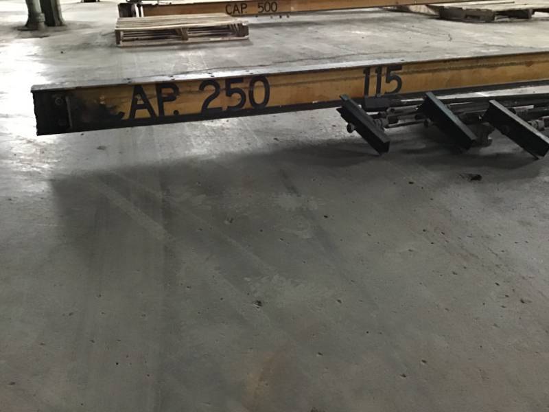 lot 6 image: 181 Jib Crane - 250lb Capacity