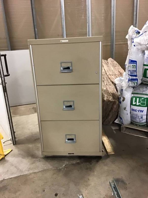lot 11 image: Victor Fire Master Super LX 3-Drawer record containercabinet.