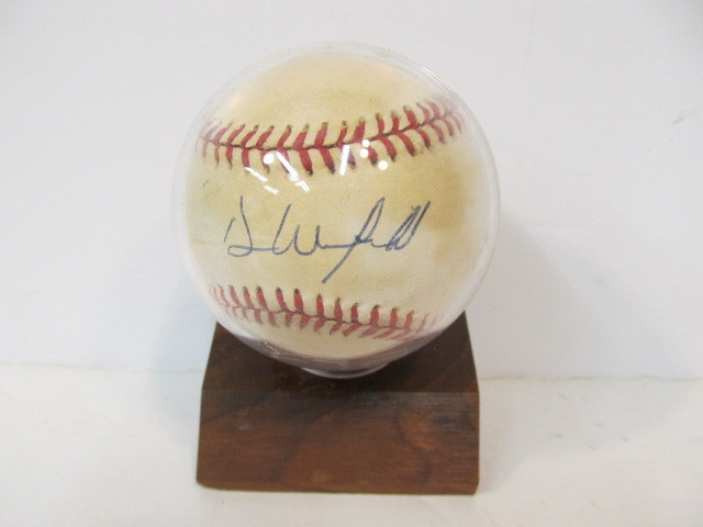 lot 193 image: DAVE WINFIELD Autographed Game Used Baseball