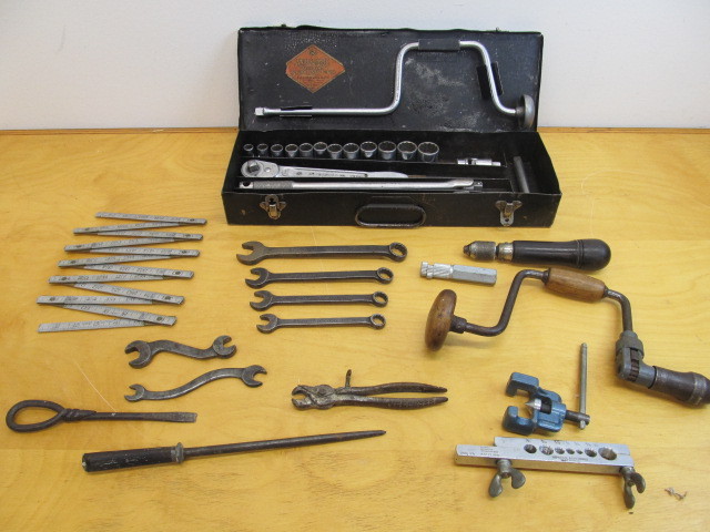 lot 11 image: Group of Old Vintage Tools Including Williams Socket & Wrench Set