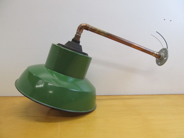 lot 25 image: Excellent Old Vintage Porcelain Industrial Light Fixture wOriginal Light Bulb Cage
