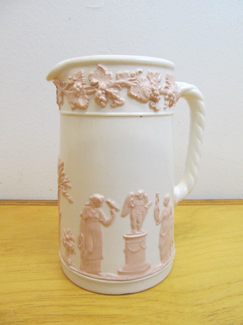 lot 35 image: Antique WEDGWOOD Etruria Embossed Queens Ware Tankard