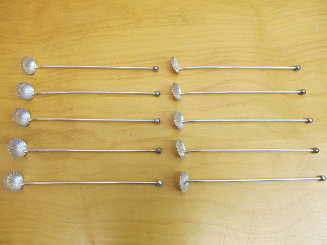 lot 38 image: Set of 10 Signed Sterling Silver Shell-Shaped Mint Julep Spoons