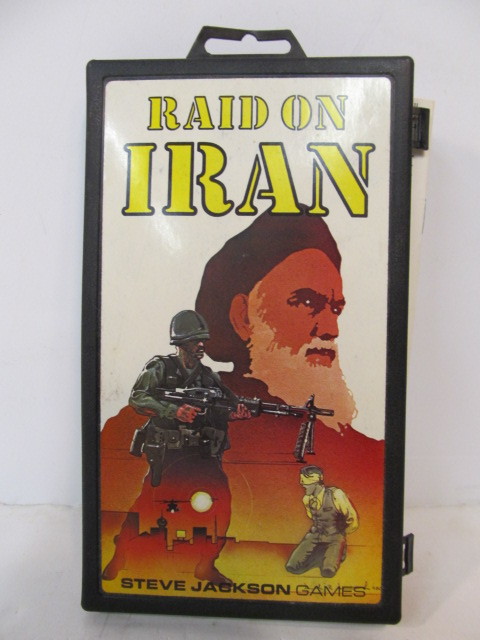 lot 73 image: Vintage Steve Jackson RAID ON IRAN Pocket Box Board Game