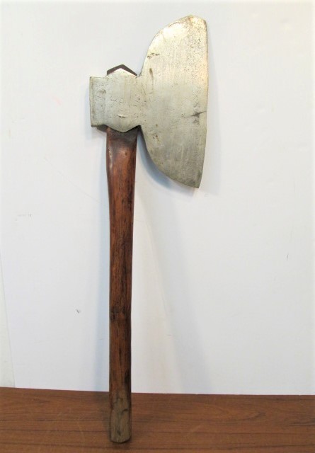 lot 101 image: Awesome Antique Axe wLARGE Axe Head