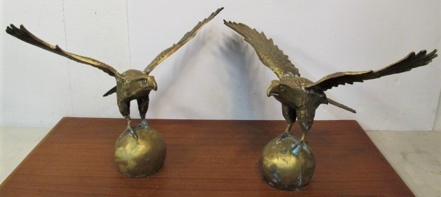 lot 203 image: Pair of LARGE Solid Brass Eagle Statues