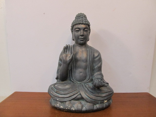 lot 205 image: Large Seated Buddha Statue