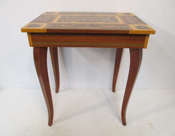 lot 215 image: Nice Vintage 1960s Inlaid Wood Italian Musical Table