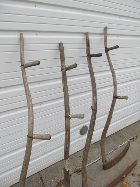 lot 253 image: Lot of 4 Antique Primitive Large Threshing Scythe Tools
