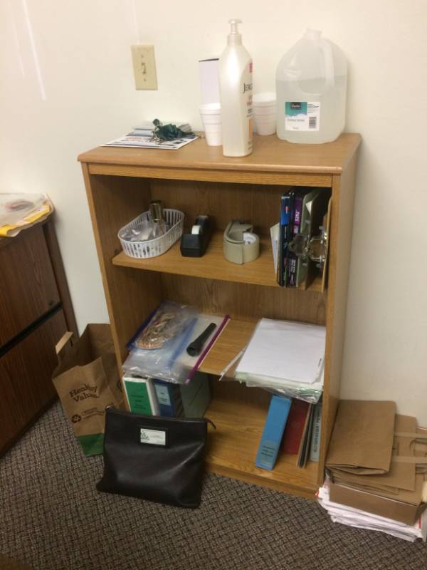 lot 53 image: 3 Shelf Bookcase - Contents Not Included