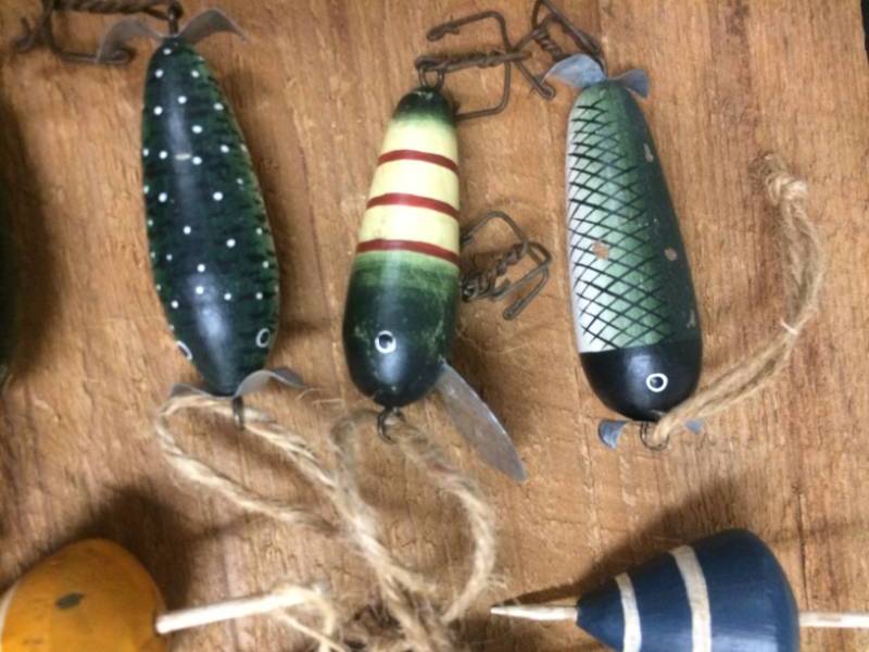 lot 34 image: Lot OF Fishing Lure Replica Wall Decor Ornaments
