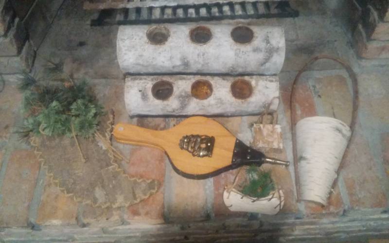 lot 24 image: Birch Log Candle Holder & Other Birch Decor, Bellows, Bark Wall Pocket With Greenery