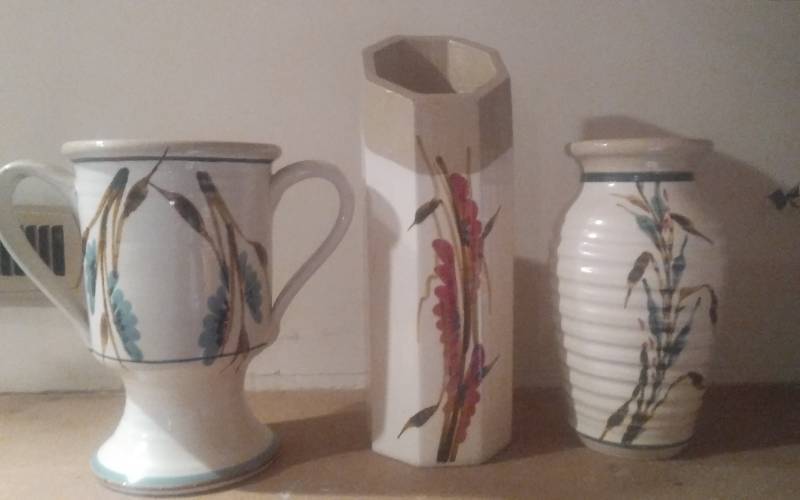 lot 43 image: 3-Piece Pottery