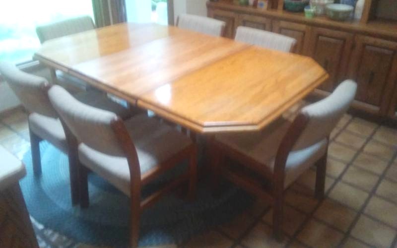 lot 46 image: Cal-Style Furniture Kitchen Dining Set (Includes Table 48x44, Leaf 24-Inch, 6-Chairs) Solid & Sturdy