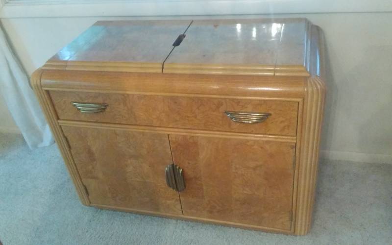 lot 53 image: Side Board Server Cabinet, 2-Door Lower, 1-Felt Lined Drawer, 40x18x30 By Hyundai Furniture