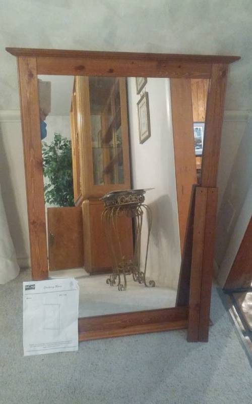 lot 55 image: Mirror 30x42 In Cap Furniture