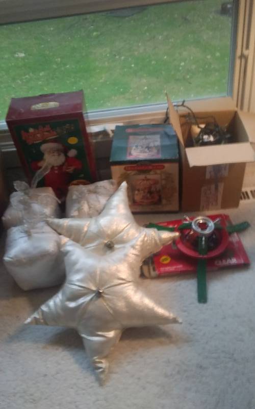 lot 71 image: Christmas Decor-Dancing Santa, Caroler, Lights, Presents, More
