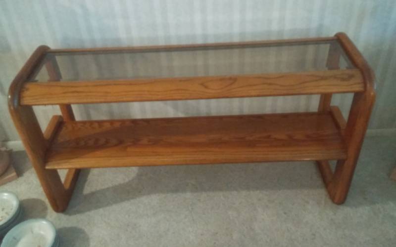 lot 93 image: Oak Console Table With Glass Top 52x18x28