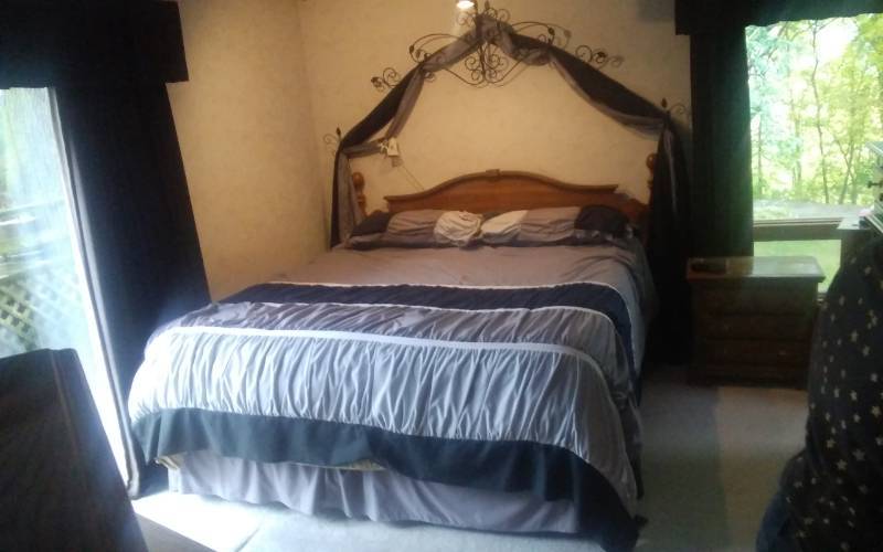 lot 120 image: King Size Bed - Head Board, Serta Pillow Top Mattress & Box Spring, Bedding