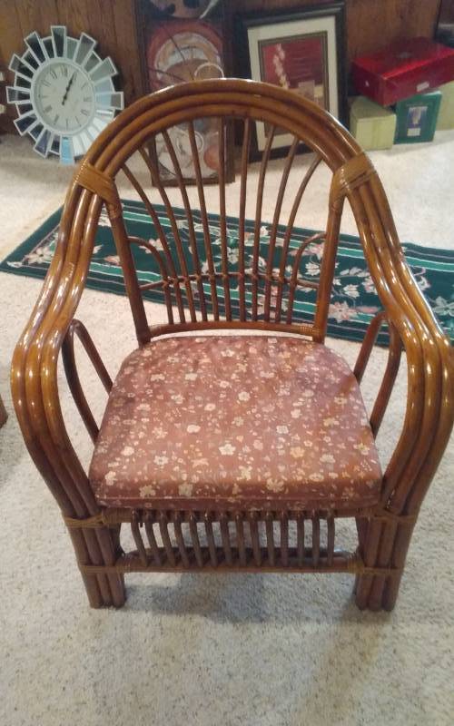 lot 142 image: Bent Willow Rattan Chair