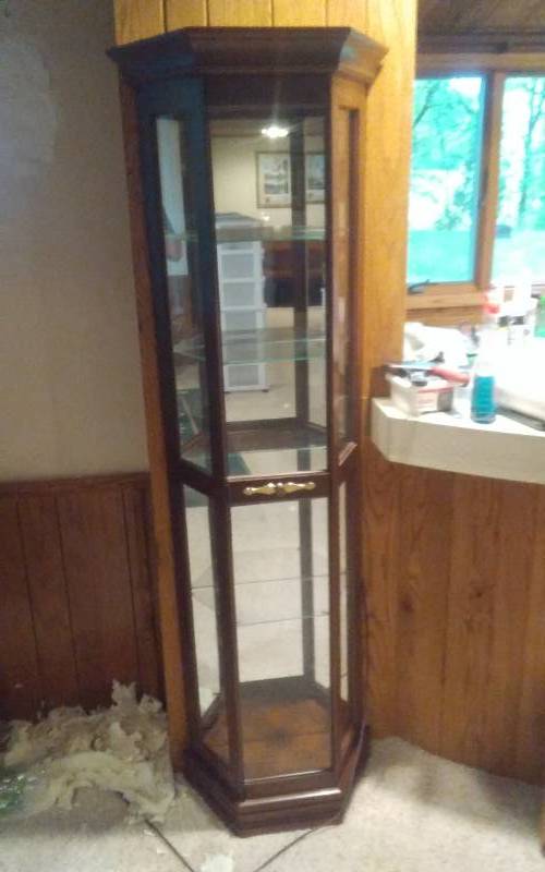 lot 159 image: Lighted Curio Cabinet 23x11x71
