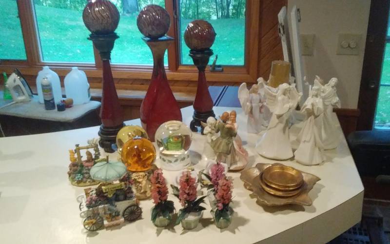 lot 165 image: Collection Of Angel Figurines, Water Globes, Florals, Tall Pillars With Spheres