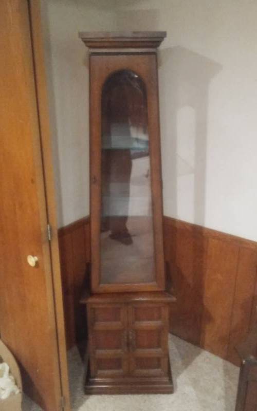 lot 166 image: Lighted Pillar Shape Curio Cabinet With Lower Storage 18x14x68