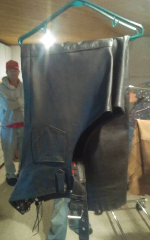 lot 180 image: Black Leather Chaps-Hot Leathers Size Small