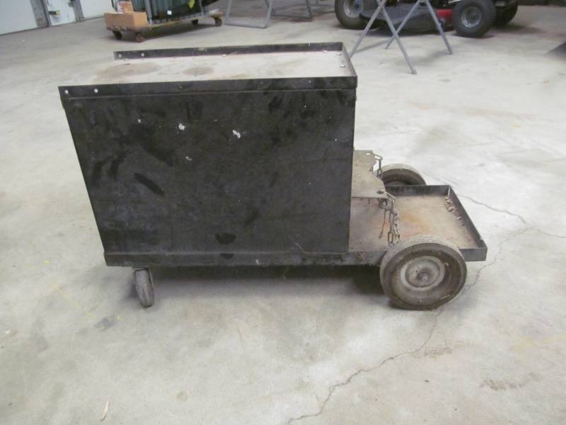 lot 26 image: Wire feed welding cart