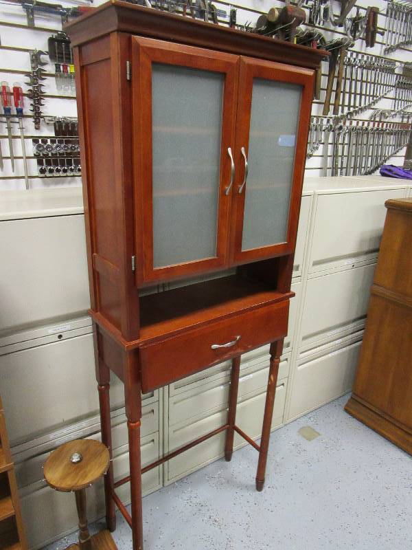 lot 72 image: Over Toilet Cabinet, Fan, Speakers, Shelving