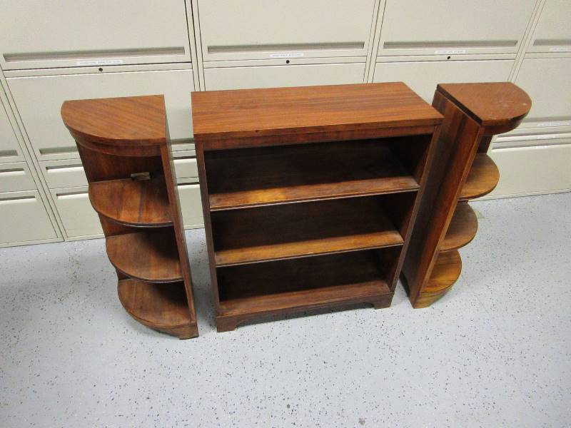 lot 67 image: 3 Piece Shelving Unit