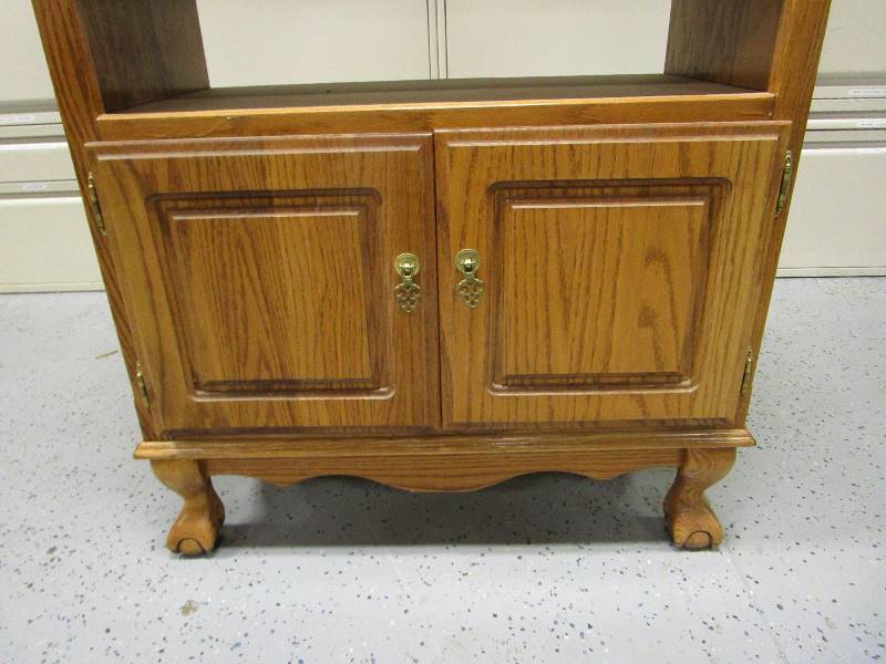 lot 65 image: Entertainment Center