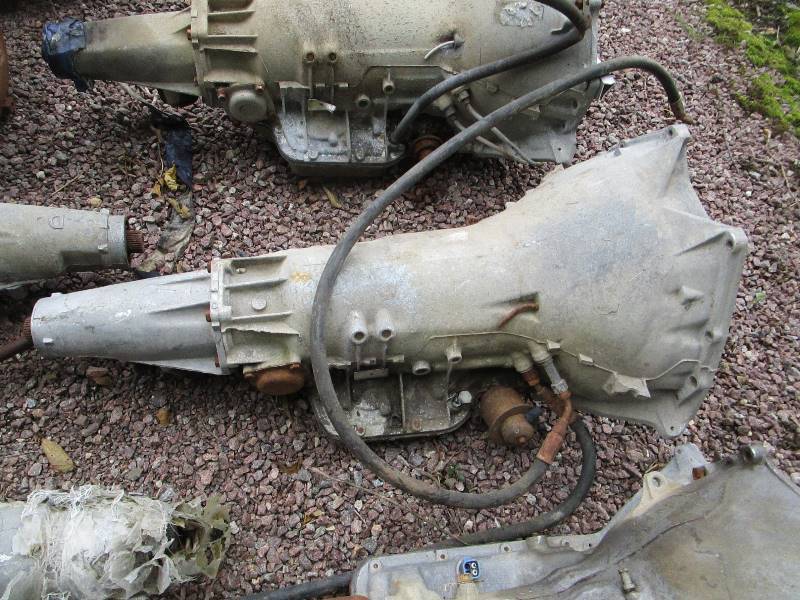 lot 16 image: (10) Chevy Transmission Cores
