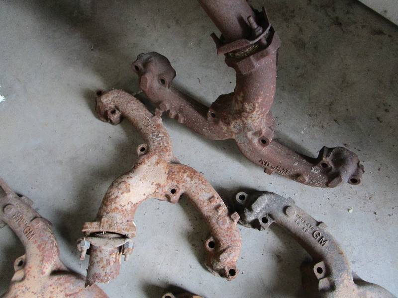 lot 35 image: Small Block Chevy Exhaust Manifolds