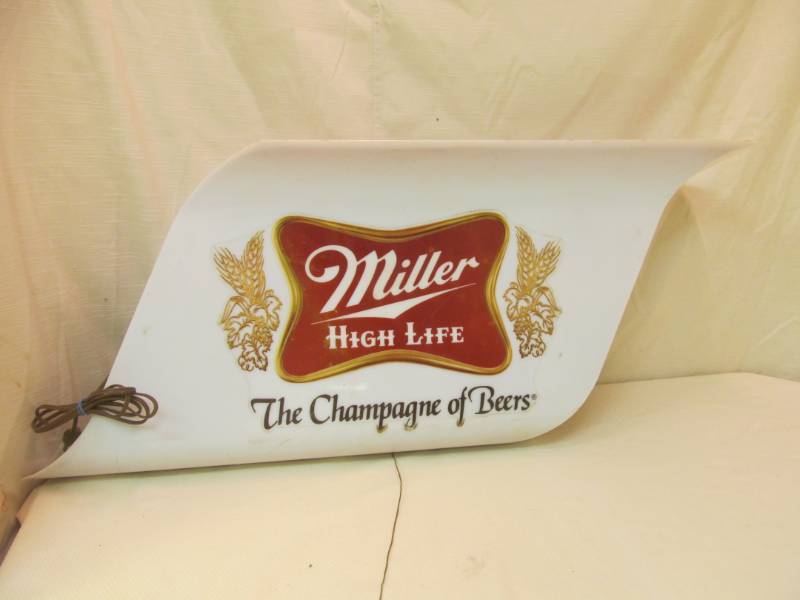 vintage Miller Lighted sign