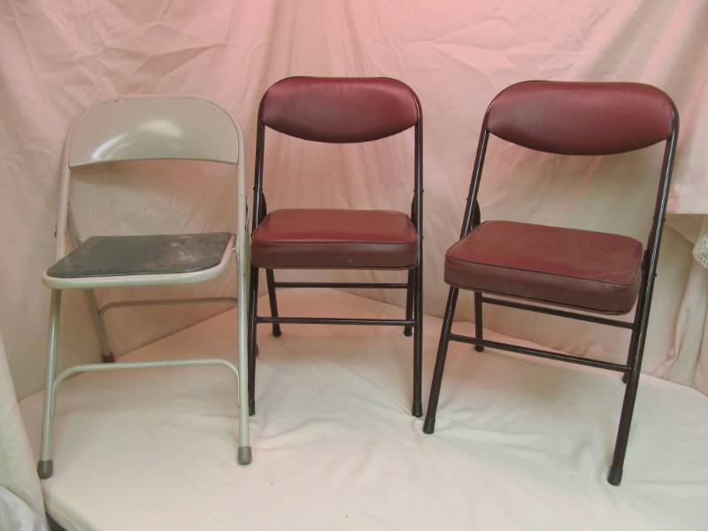 Foldable Cushioned Chairs