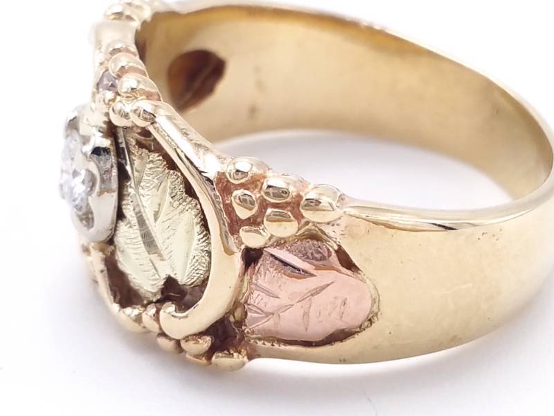 lot 14 image: Beautiful Diamond Black Hills Gold Estate Ring in 10k Tri-color Gold