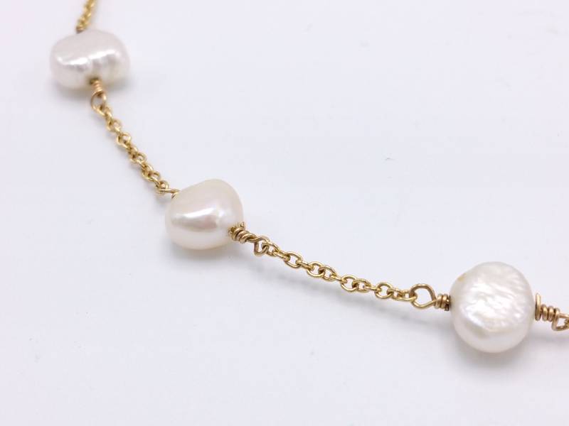 lot 21 image: Beautiful Baroque Pearl 14k 18 Estate Necklace