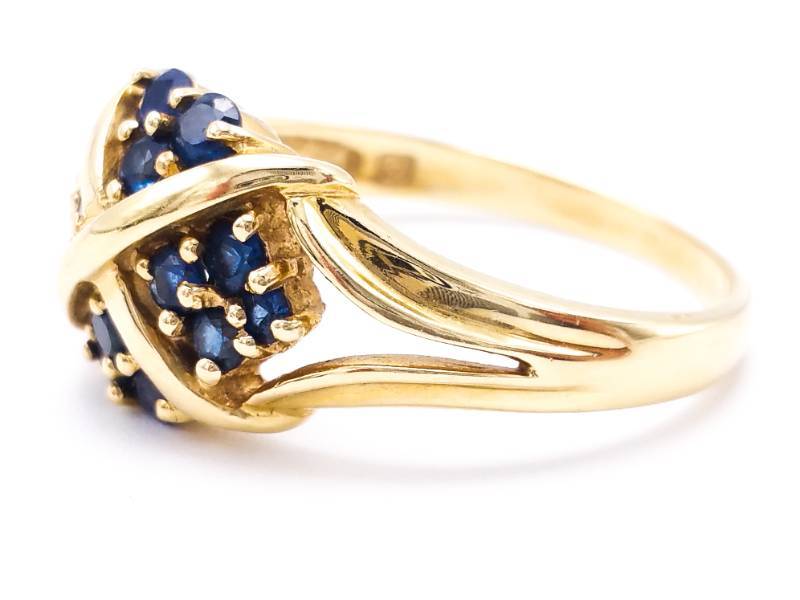 lot 28 image: Designer Styled Sapphire Estate Ring in 14k Yellow Gold