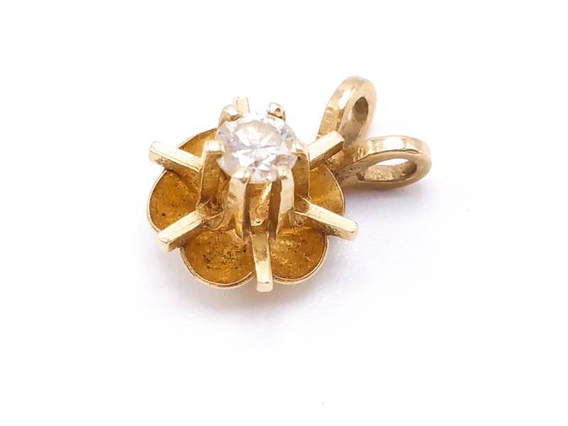 lot 33 image: Vintage Diamond Estate Pendant in 14k Yellow Gold